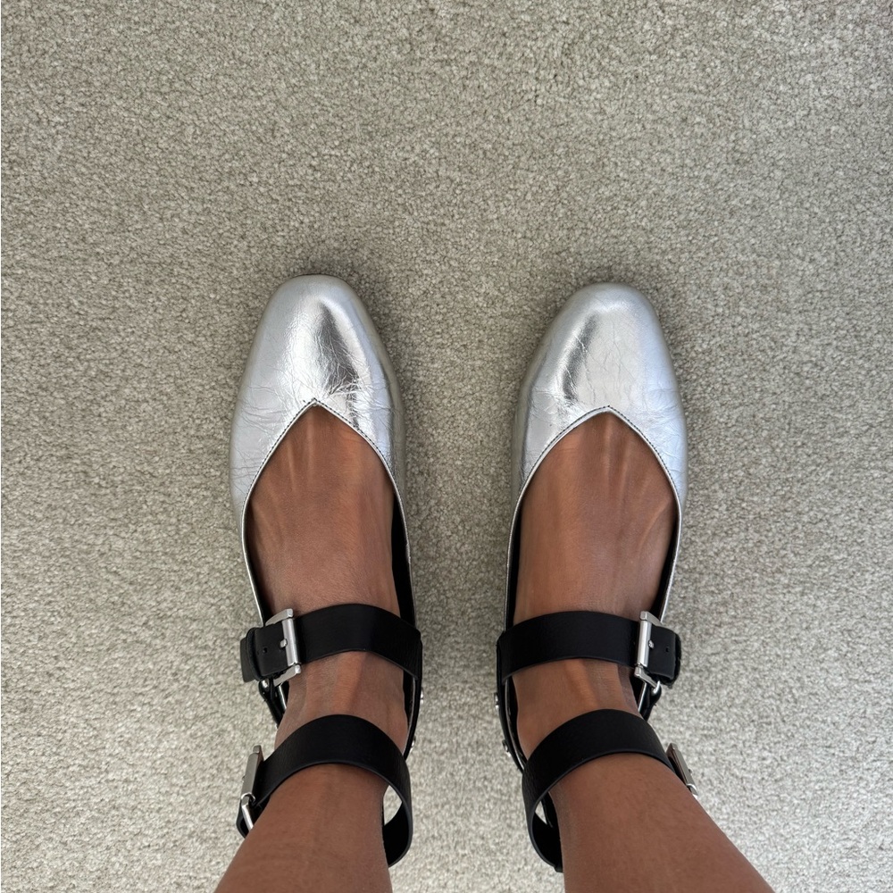 Rebecca Minkoff Strappy Sandals – Size 7.5 – Silver & Black